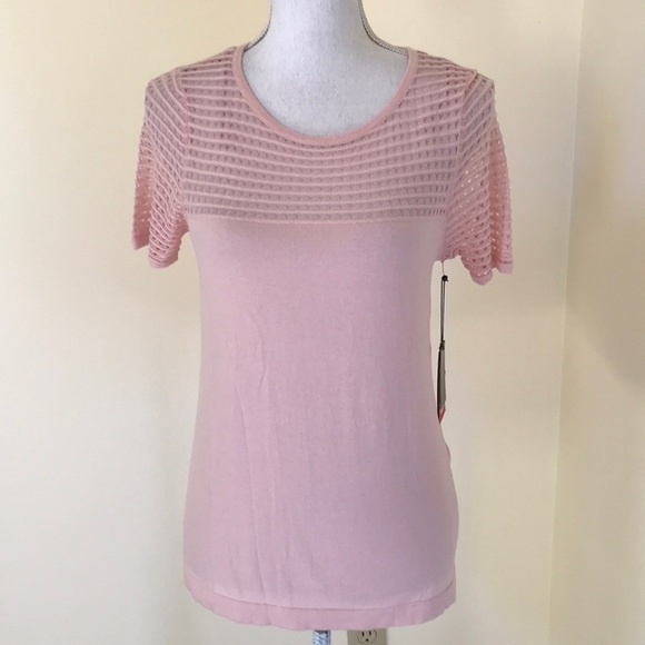 NWT! VINCE CAMUTO size XS taffy pink short sleeve crew top - Picture 1 of 9